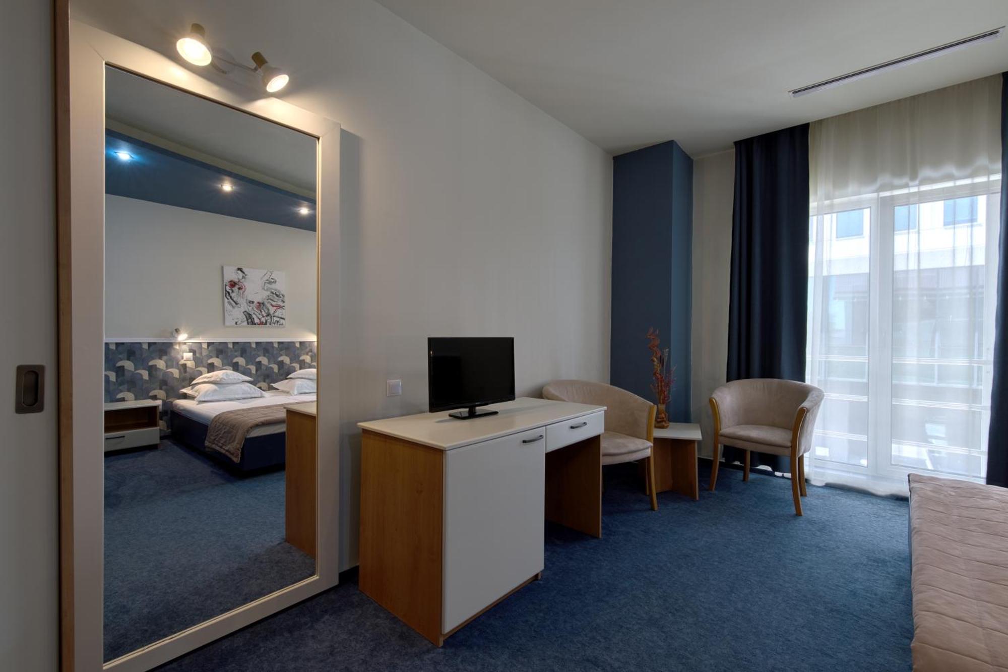 Hotel Torontal Тимишоара Экстерьер фото
