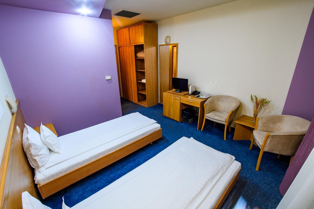 Hotel Torontal Тимишоара Экстерьер фото