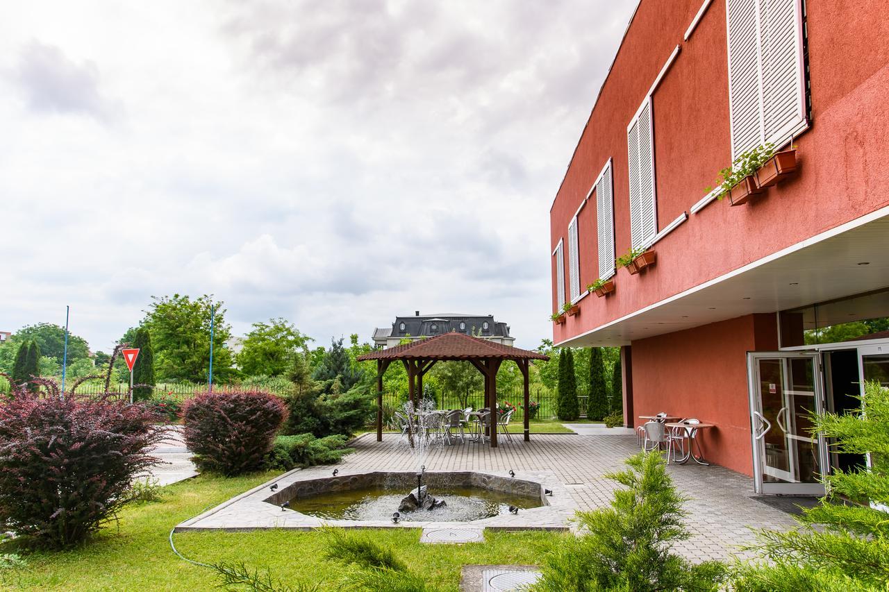 Hotel Torontal Тимишоара Экстерьер фото
