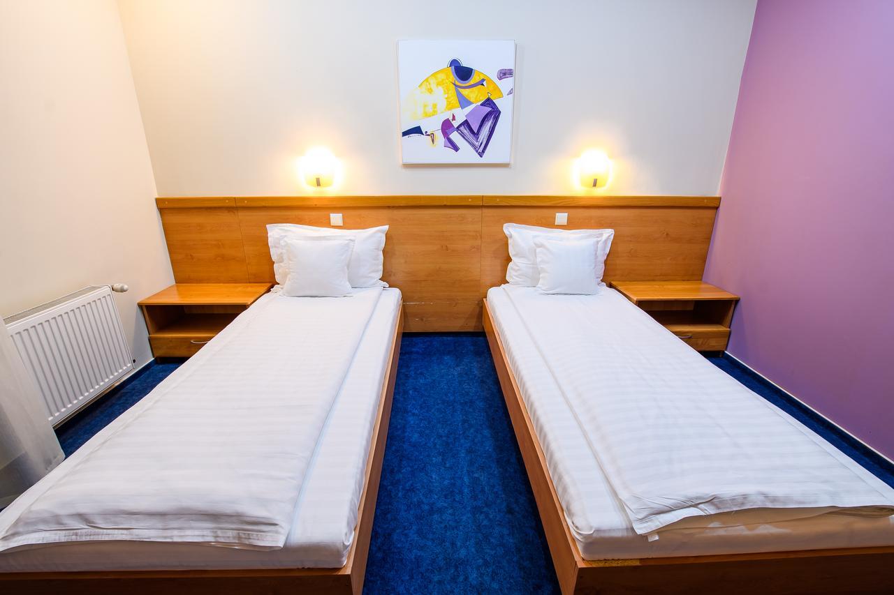 Hotel Torontal Тимишоара Экстерьер фото