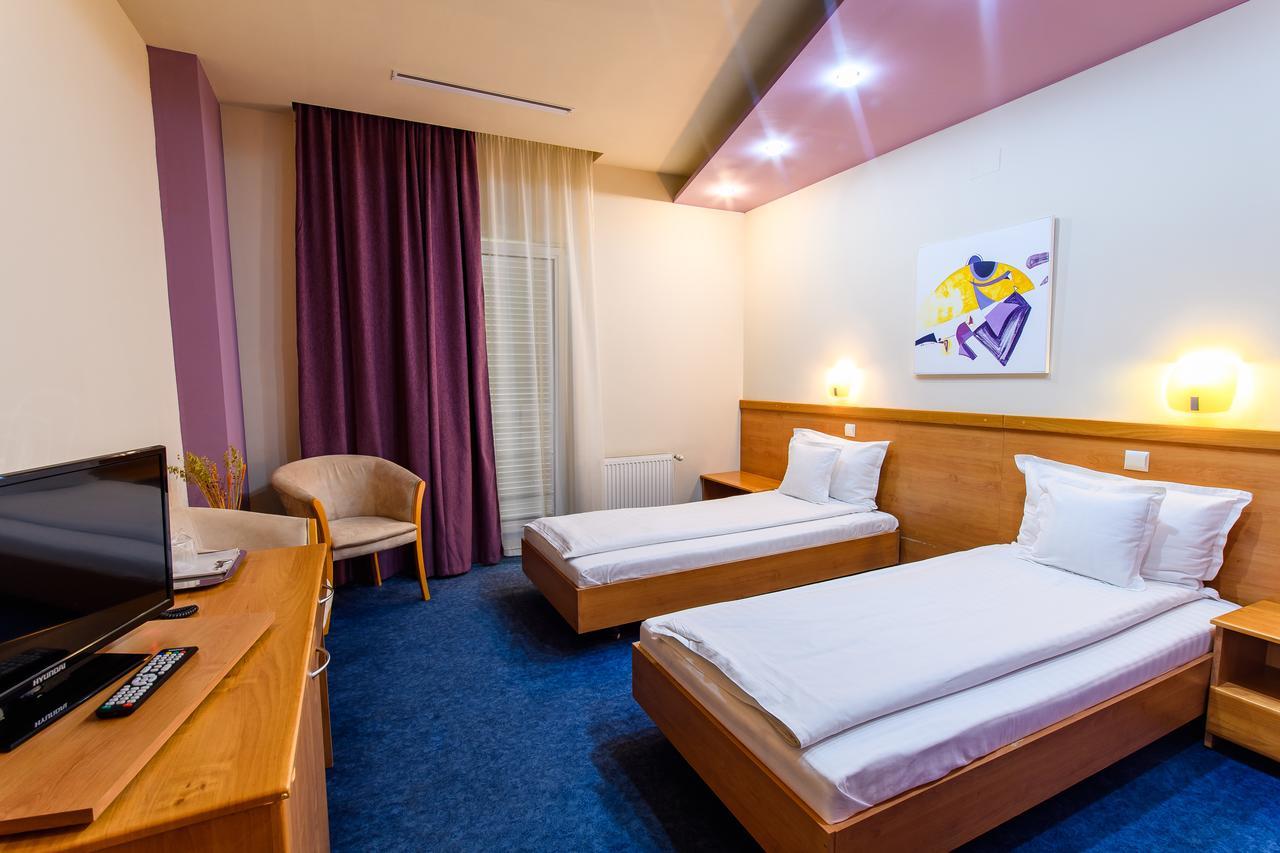 Hotel Torontal Тимишоара Экстерьер фото