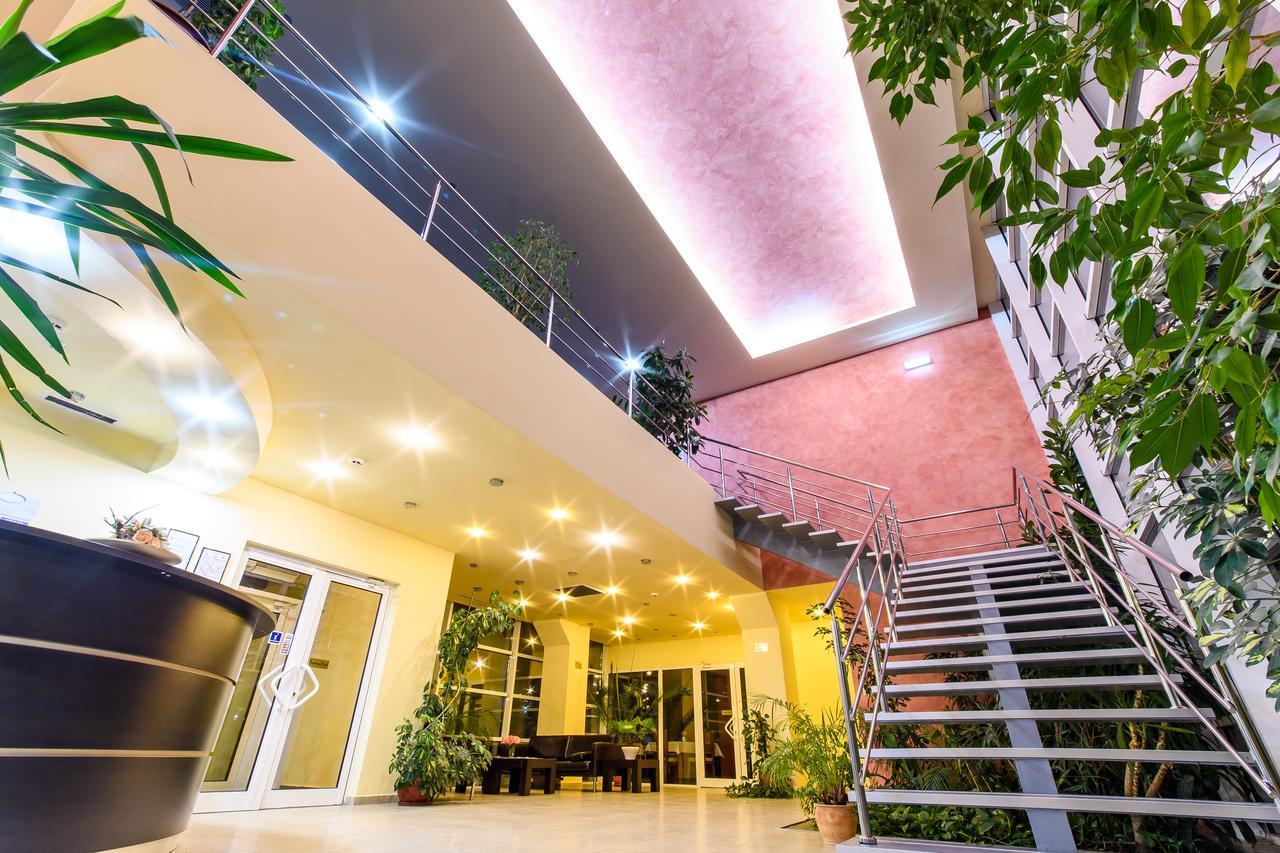 Hotel Torontal Тимишоара Экстерьер фото