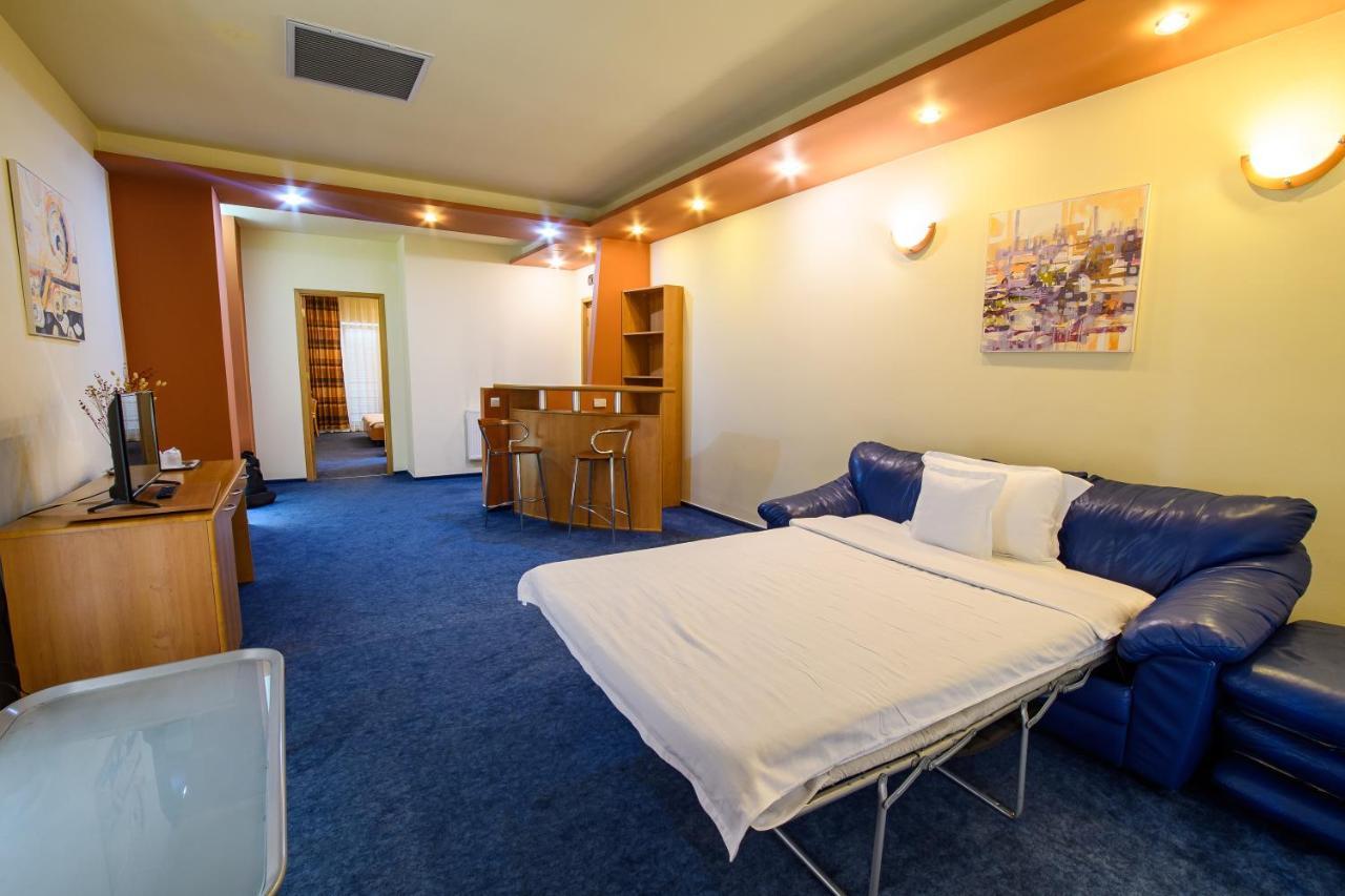 Hotel Torontal Тимишоара Экстерьер фото